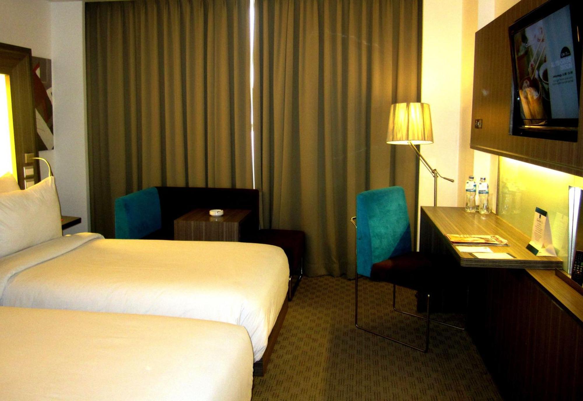 Novotel Bangka Hotel & Convention Center Pangkal Pinang Pokoj fotografie